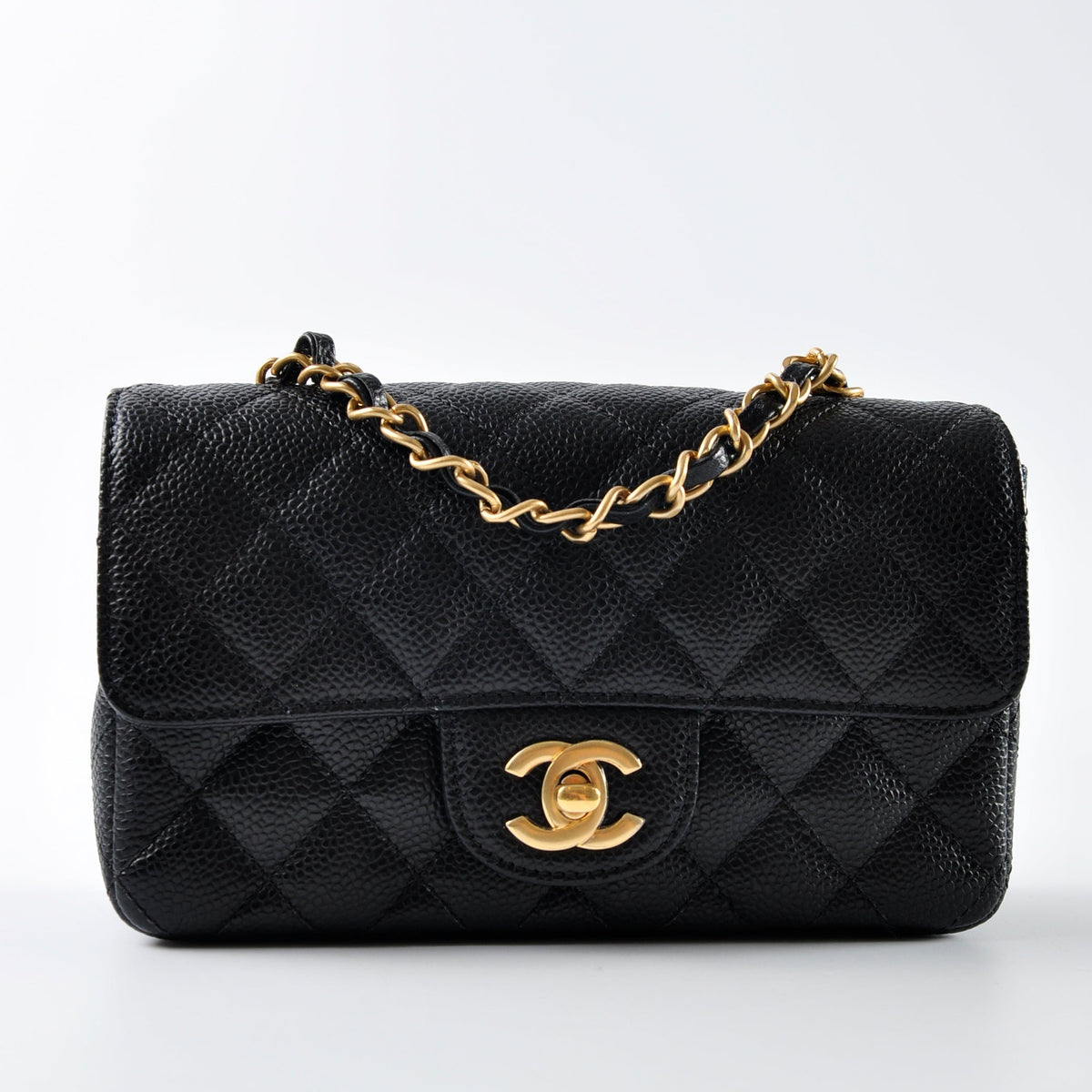 The Art Of Buying Preowned Luxury Bags. Tips on What to Look Out for and Investment Pieces