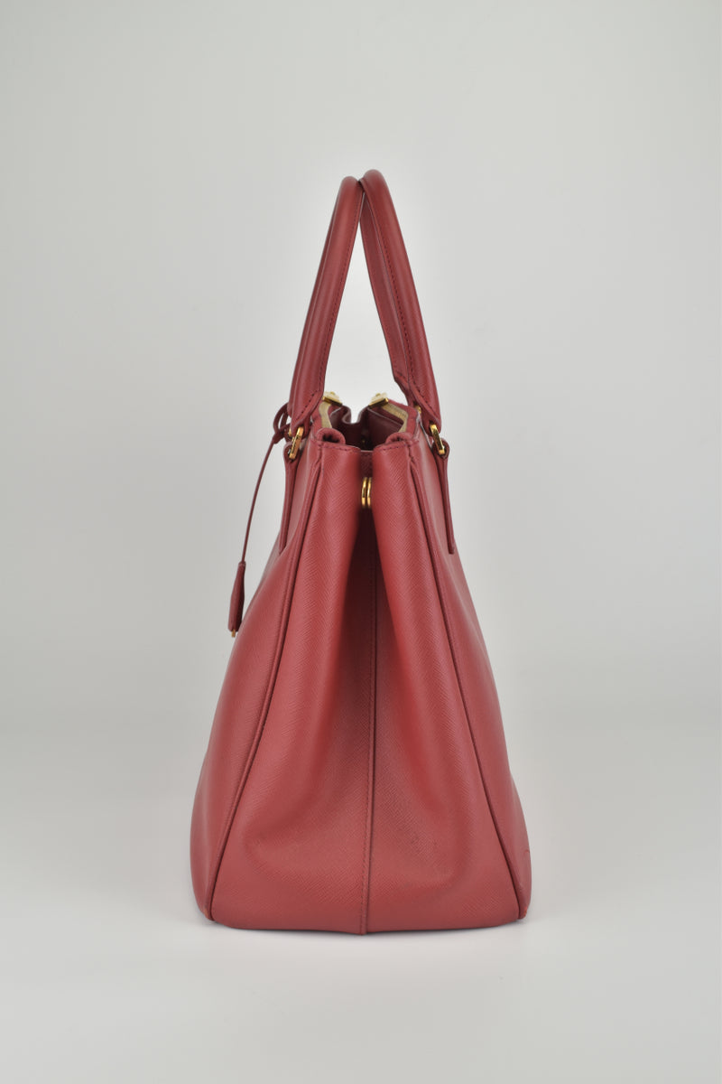 B1786T Saffiano Lux Leather Large Double Zip Tote in Fuoco
