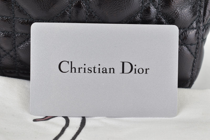 黑色褶皱漆皮藤格纹小号幸运徽章 My Lady Dior