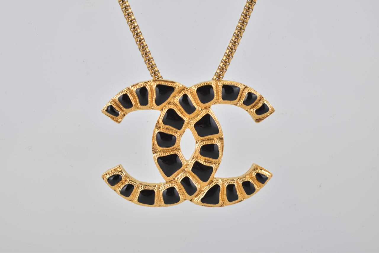 B19 Gold Metal Black Resin CC Pendant Necklace