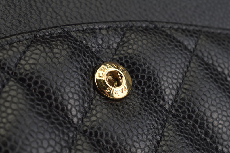 Classic Medium Flap Bag in Black Caviar GHW