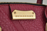 Burberry Orchard 压纹格纹保龄球包（红色）