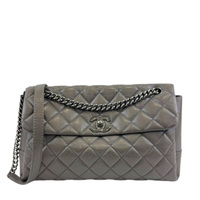 Lady Pearly Flap Bag in Grey Aged Quilted Calfskin SHW