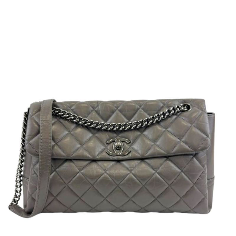 Lady Pearly Flap Bag in Grey Aged Quilted Calfskin SHW