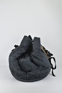 698415 黑色缎面手提包（带链条）