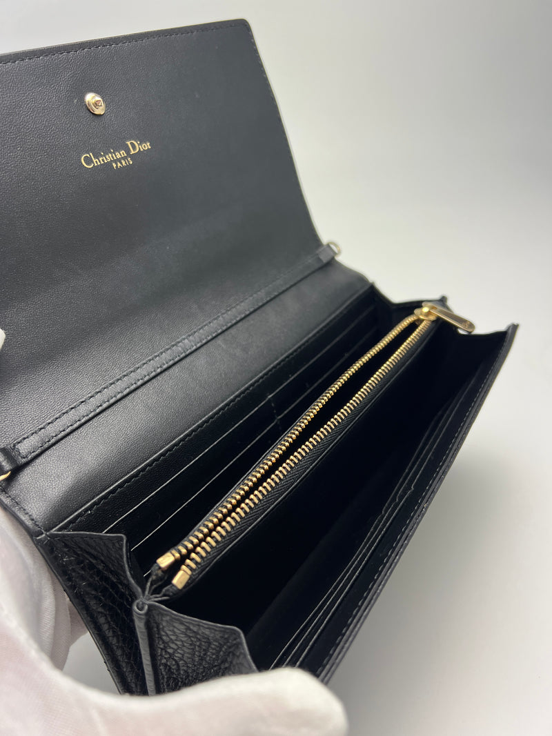 Diorama Wallet on Chain in Black LGHW