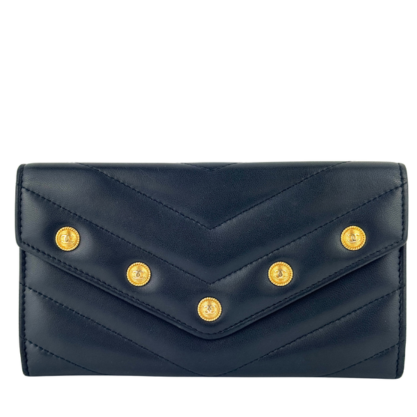 Lambskin Chevron Quilted Medallion Gusset Wallet Black