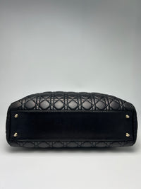 黑色藤格纹绗缝小羊皮柔软购物手提包