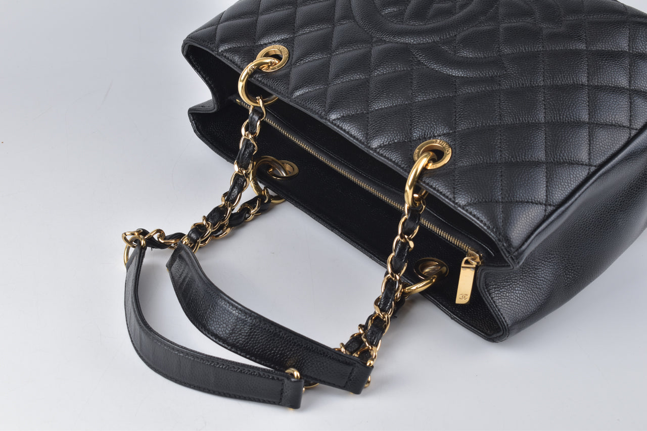 chanel quilted handbag price