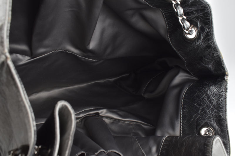 黑色/灰色绗缝乙烯基 Melrose Degrade Cabas 手提包 Chanel 2008 早春度假系列展示会
