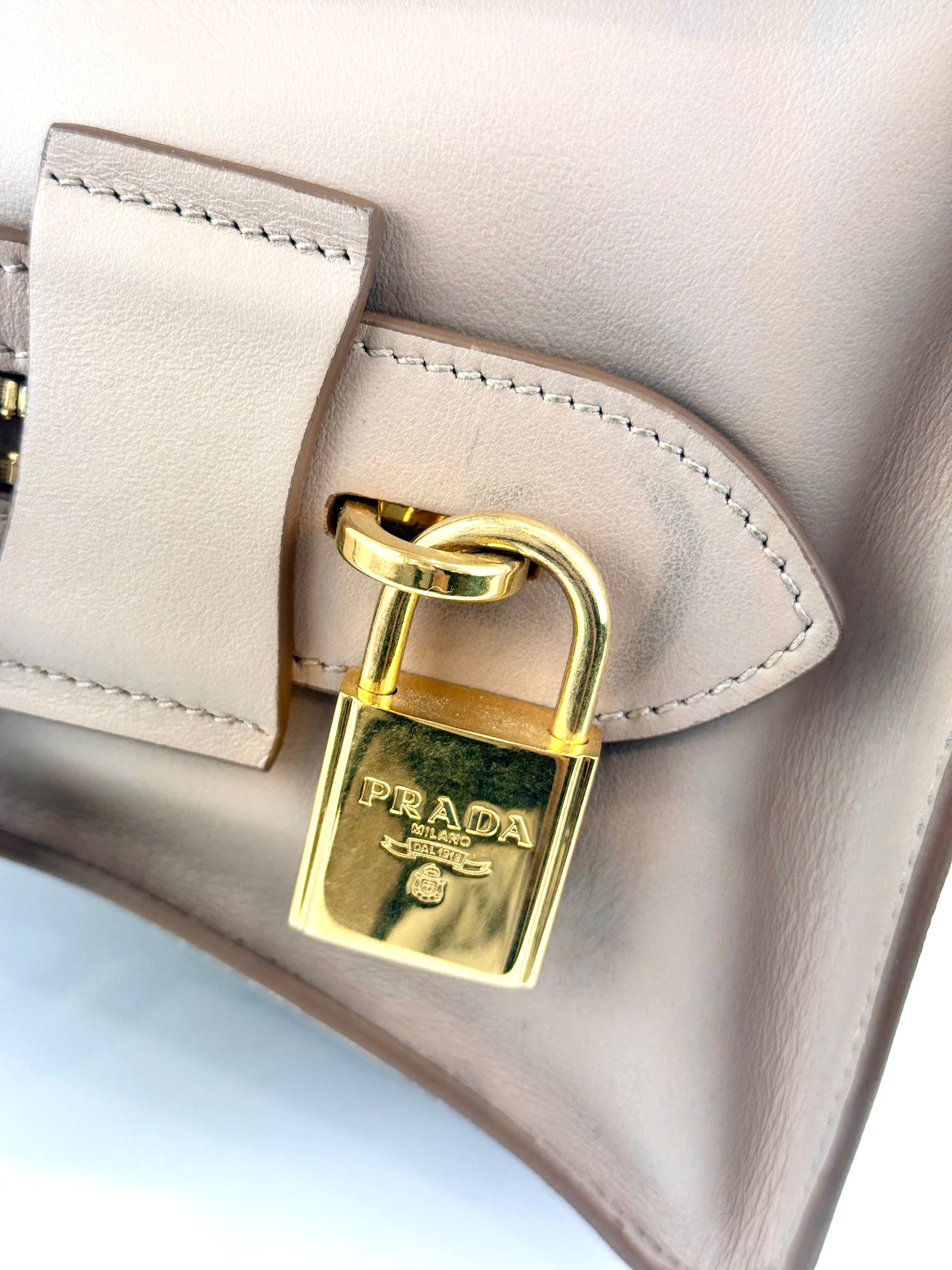 1BA046 Saffiano City Calf Esplanade Beige Medium Tote - Glampot