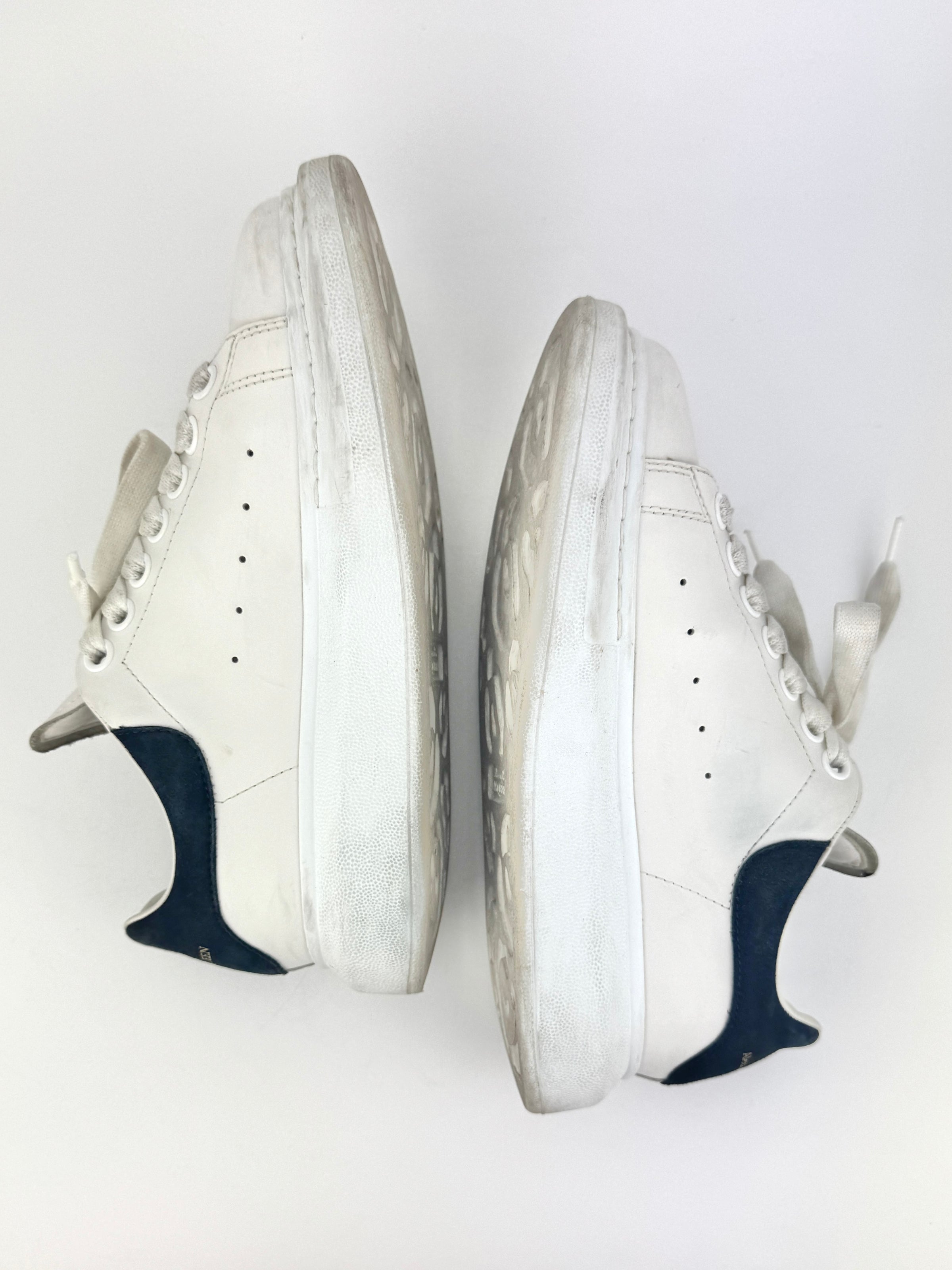 Oversized Sneakers in White Calfskin / Black Suede Size 37.5