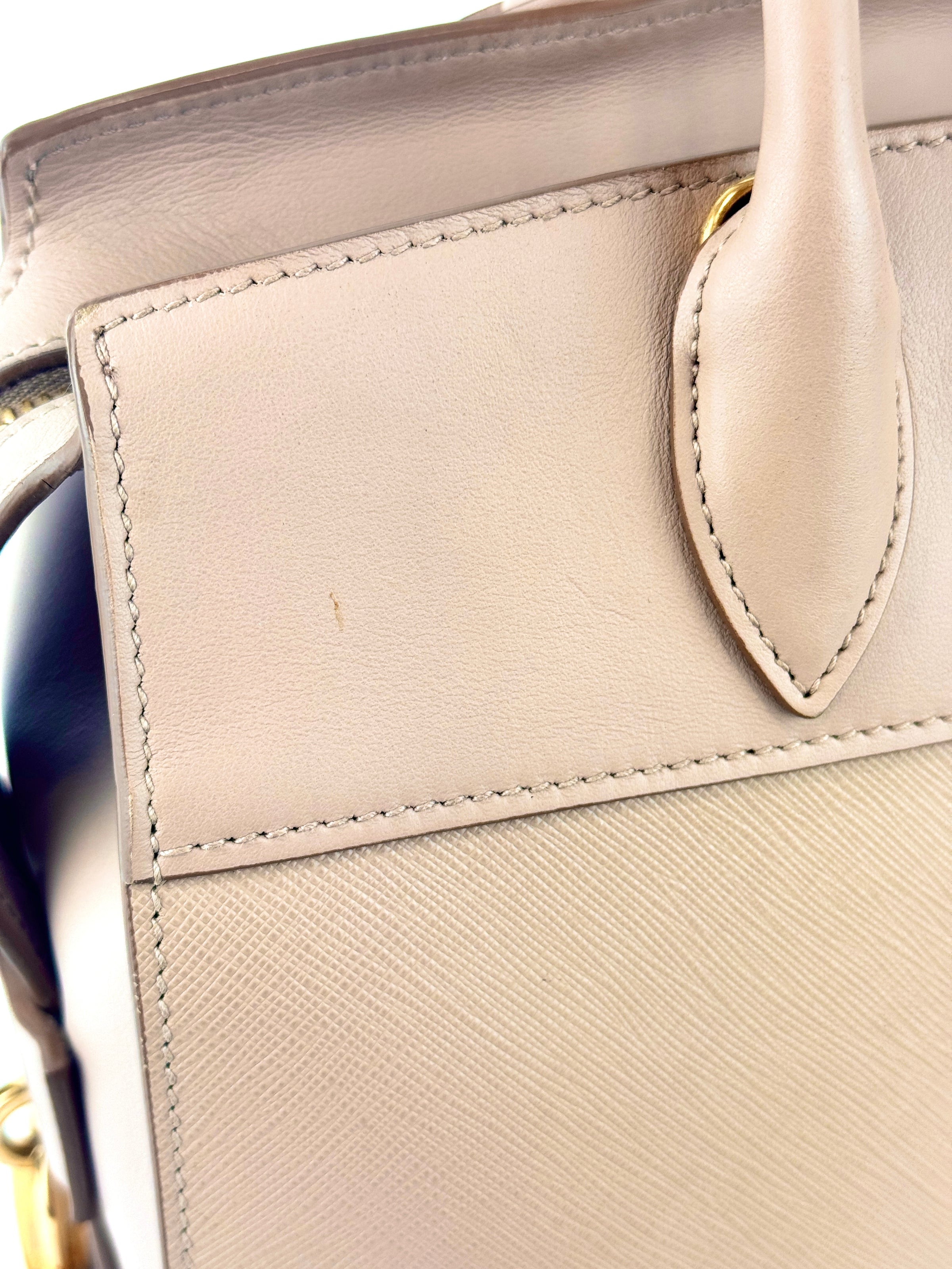 1BA046 Saffiano City Calf Esplanade Beige Medium Tote - Glampot