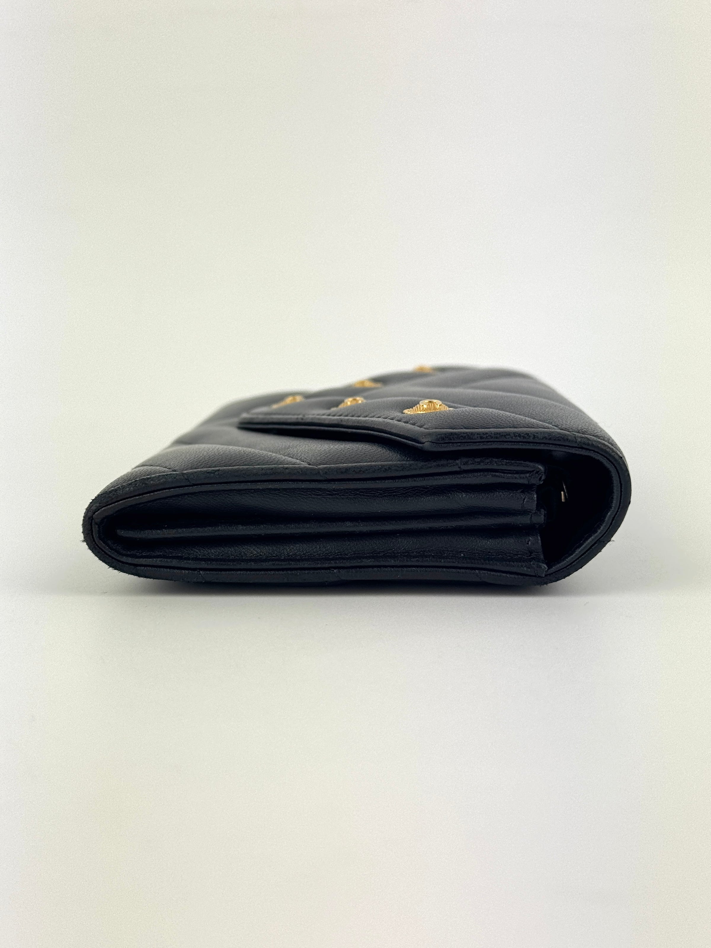 Lambskin Chevron Quilted Medallion Gusset Wallet Black
