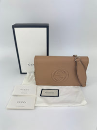Soho Wallet On Chain in Beige - Glampot
