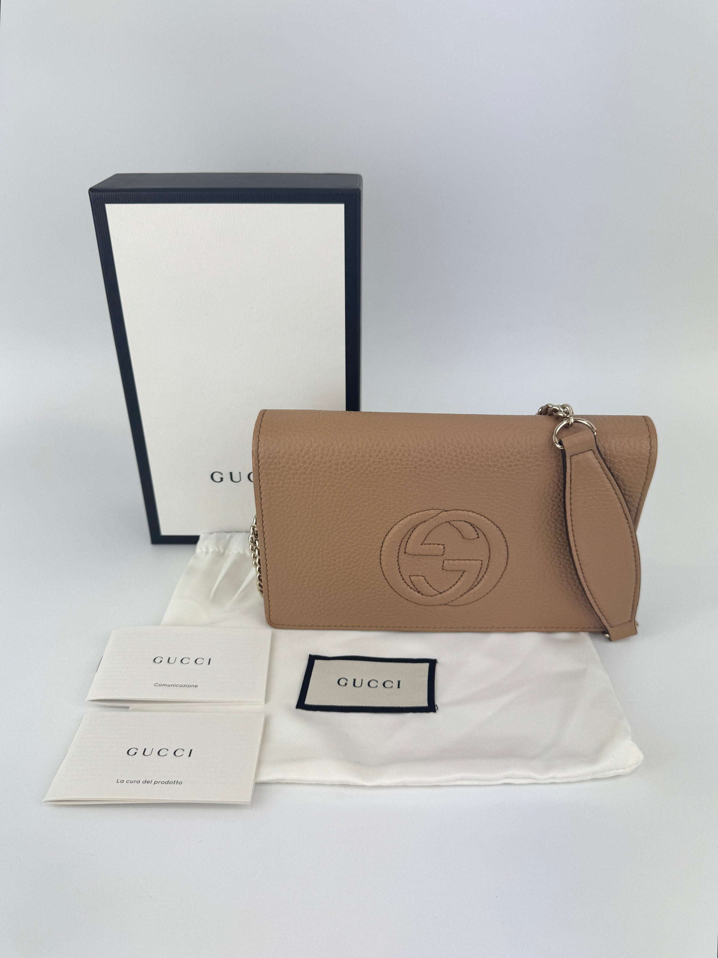 Soho Wallet On Chain in Beige - Glampot