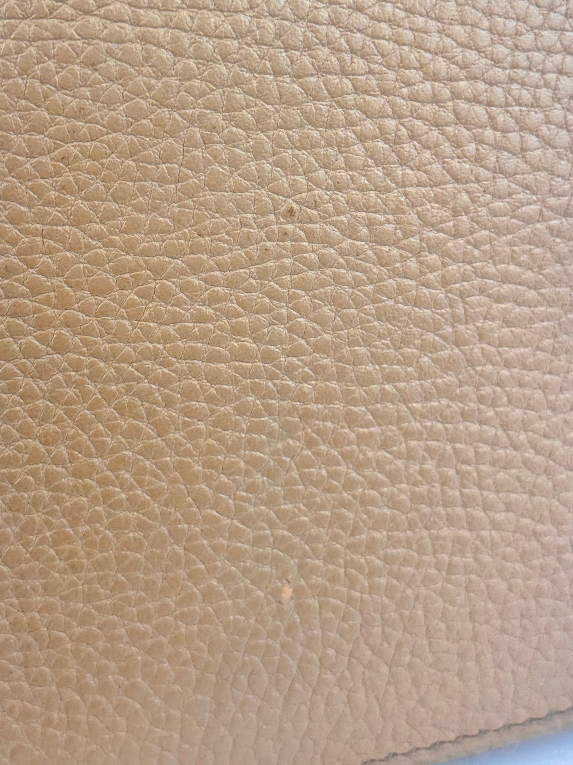 Soho Wallet On Chain in Beige - Glampot