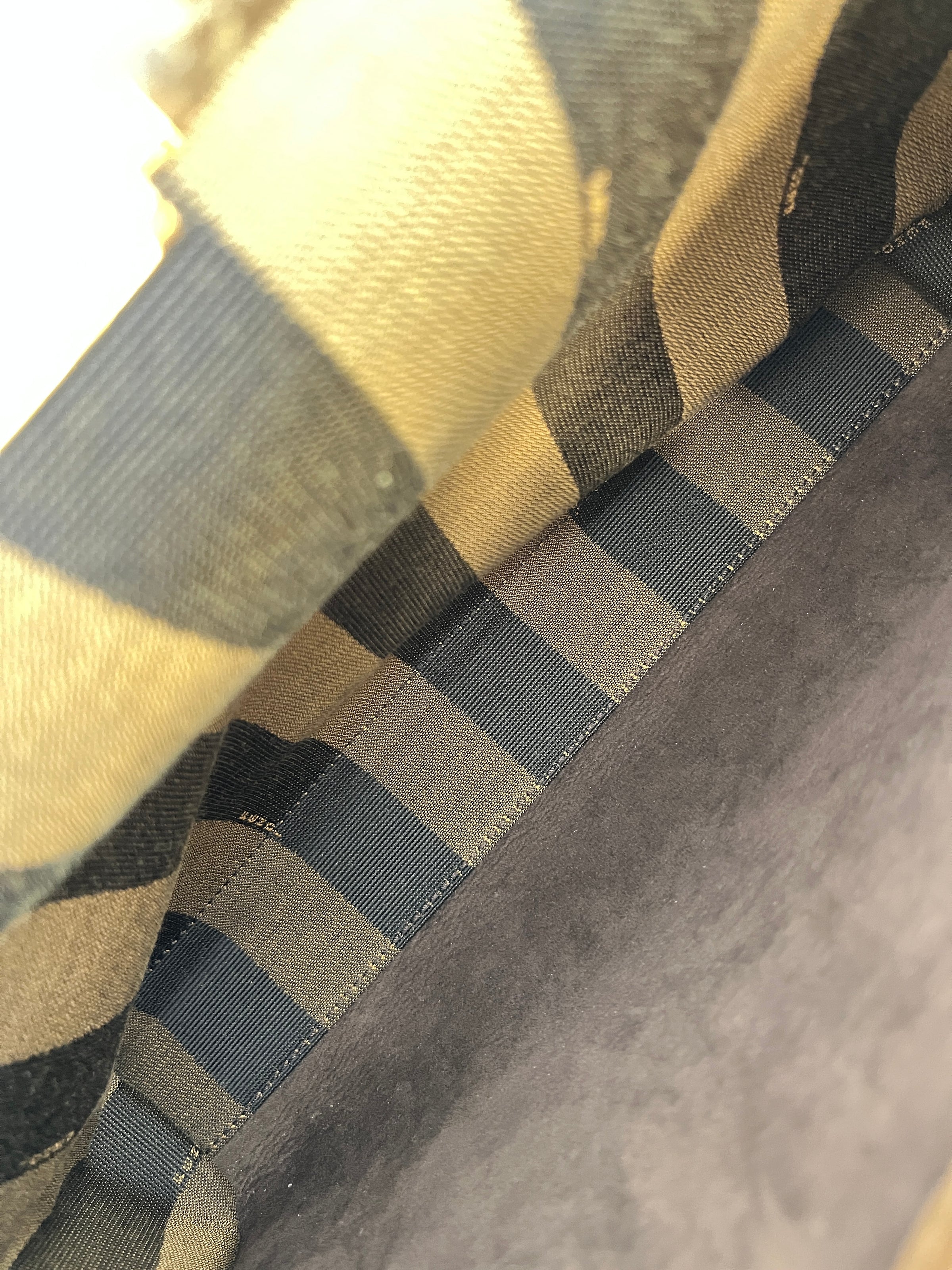 Medium Peekaboo Tobacco Print Interior Brown