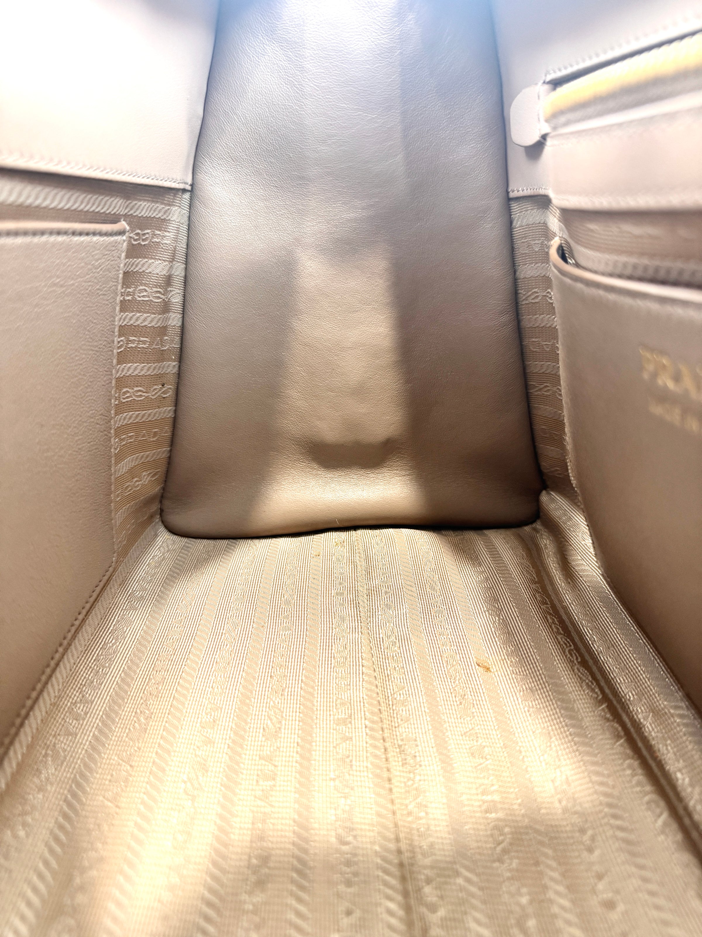 1BA046 Saffiano City Calf Esplanade Beige Medium Tote - Glampot