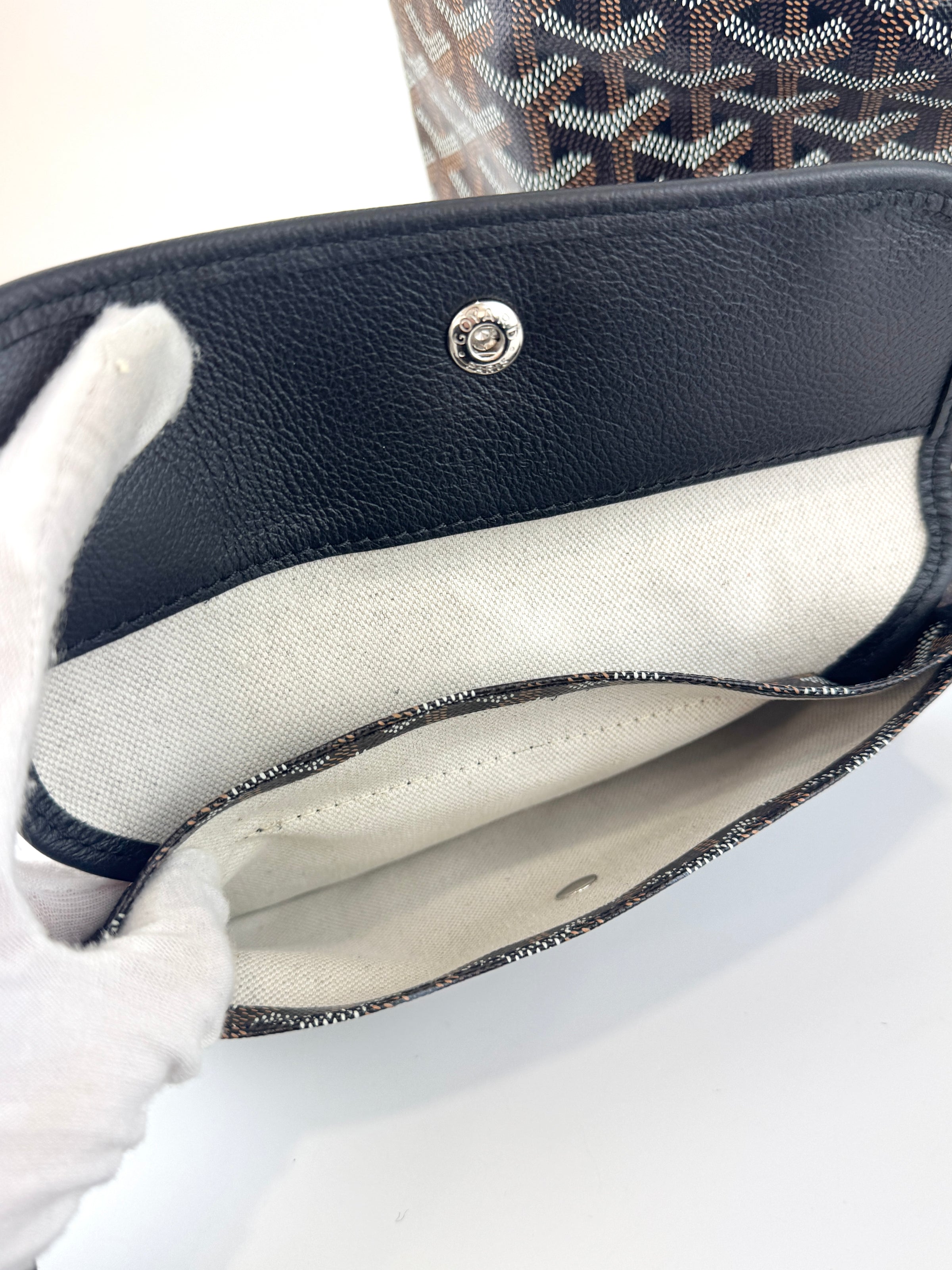 Saint Louis PM in Black