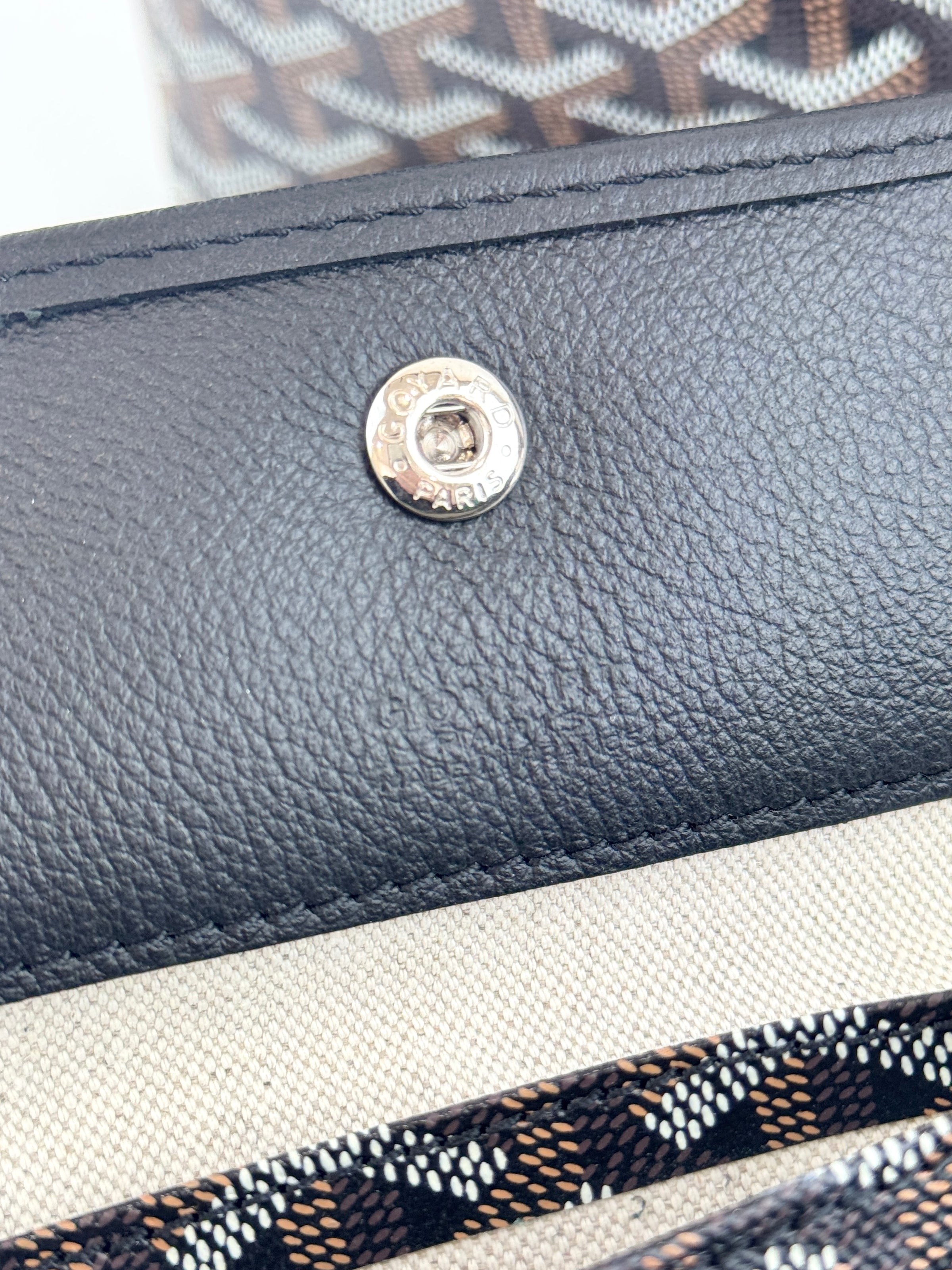 Saint Louis PM in Black