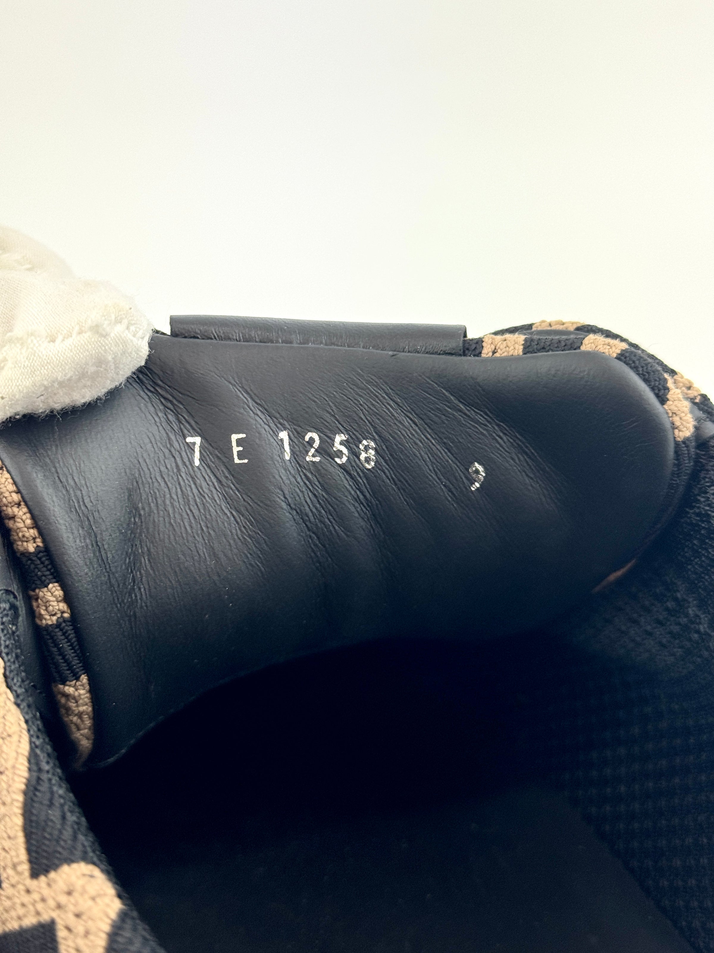 7E1258 FF Motif Lace Up Low 'Almond Black' Techno Fabric Size US 9