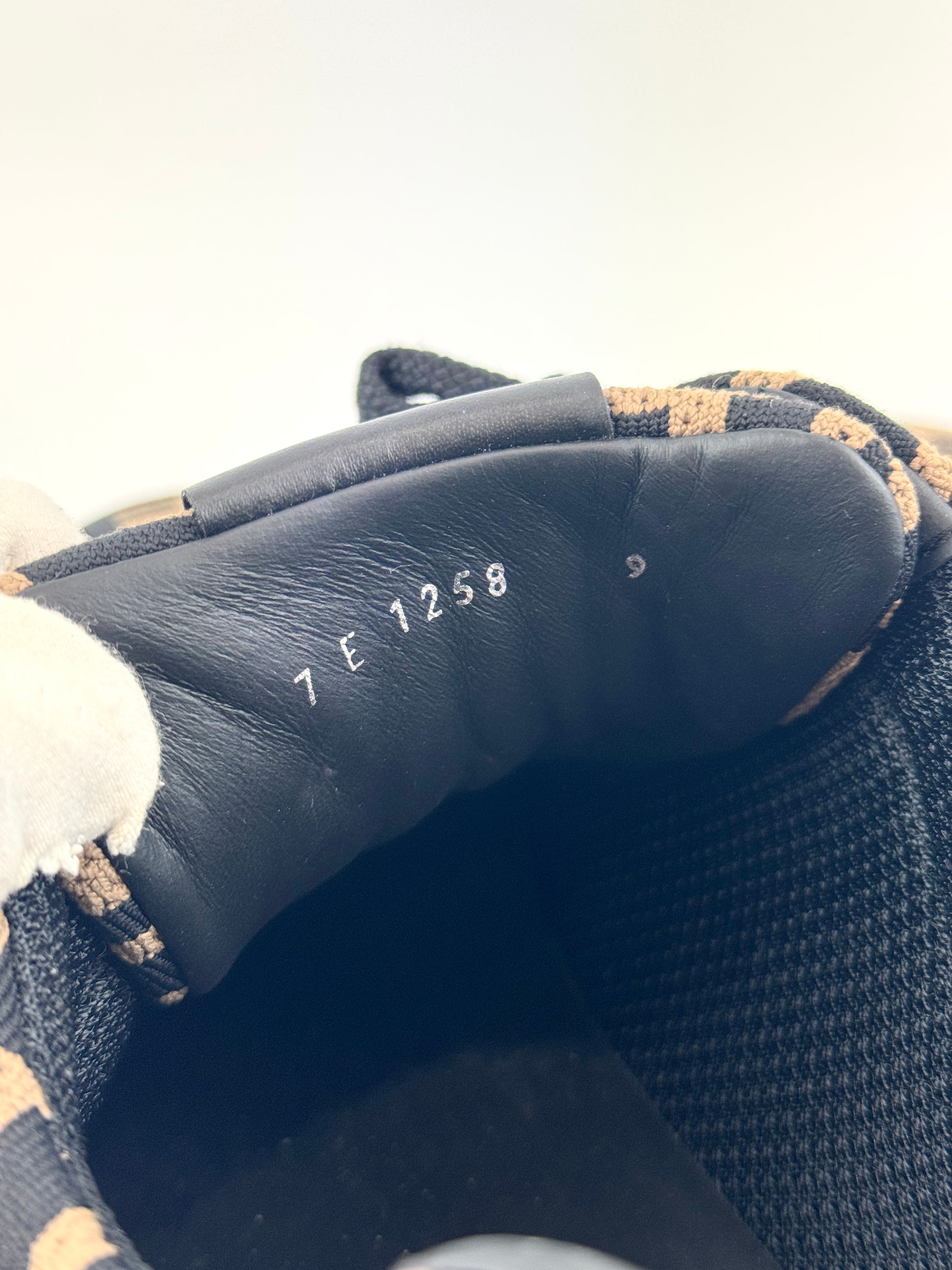 7E1258 FF Motif Lace Up Low 'Almond Black' Techno Fabric Size US 9