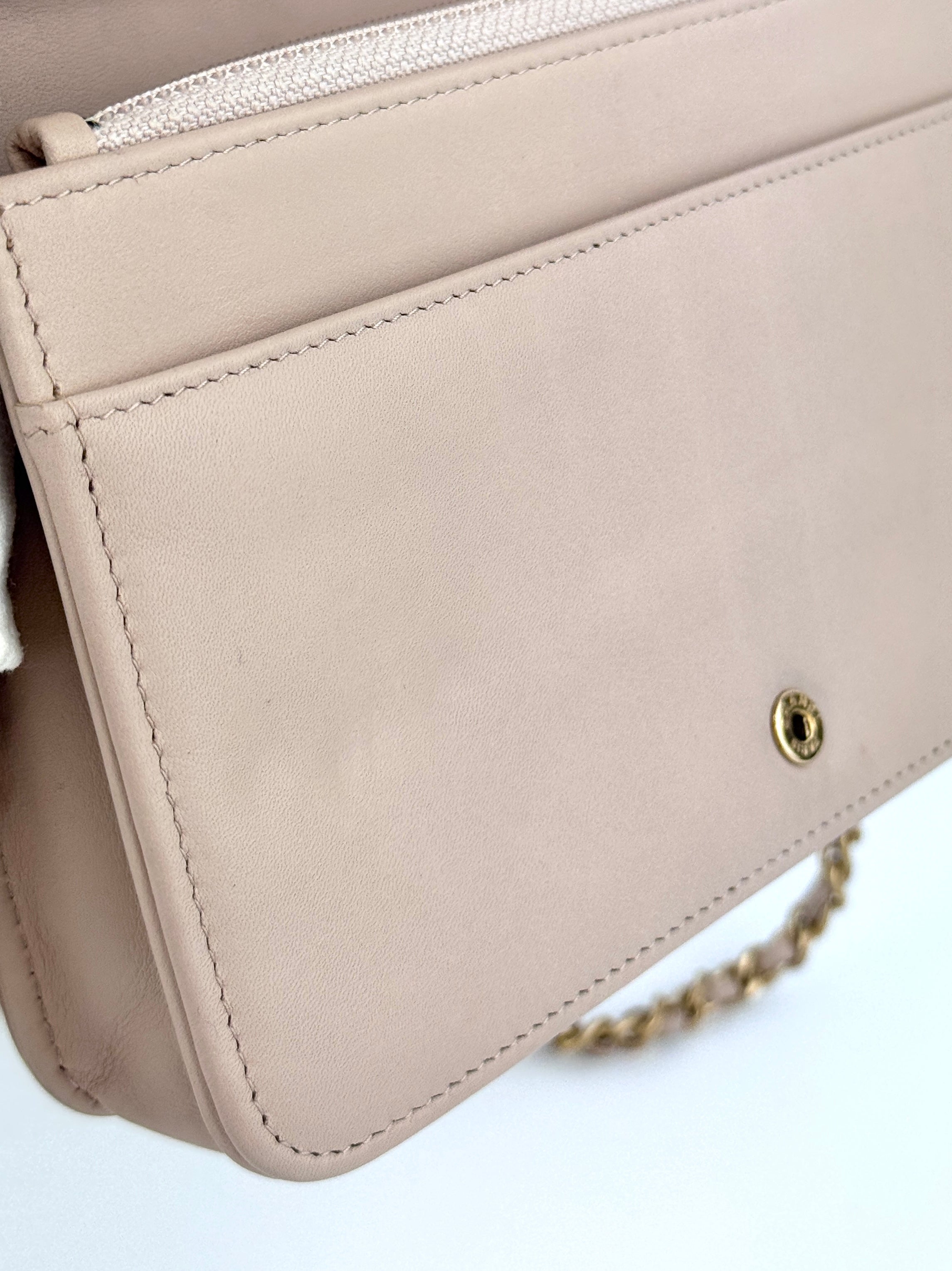 Chevron Boy Wallet on Chain