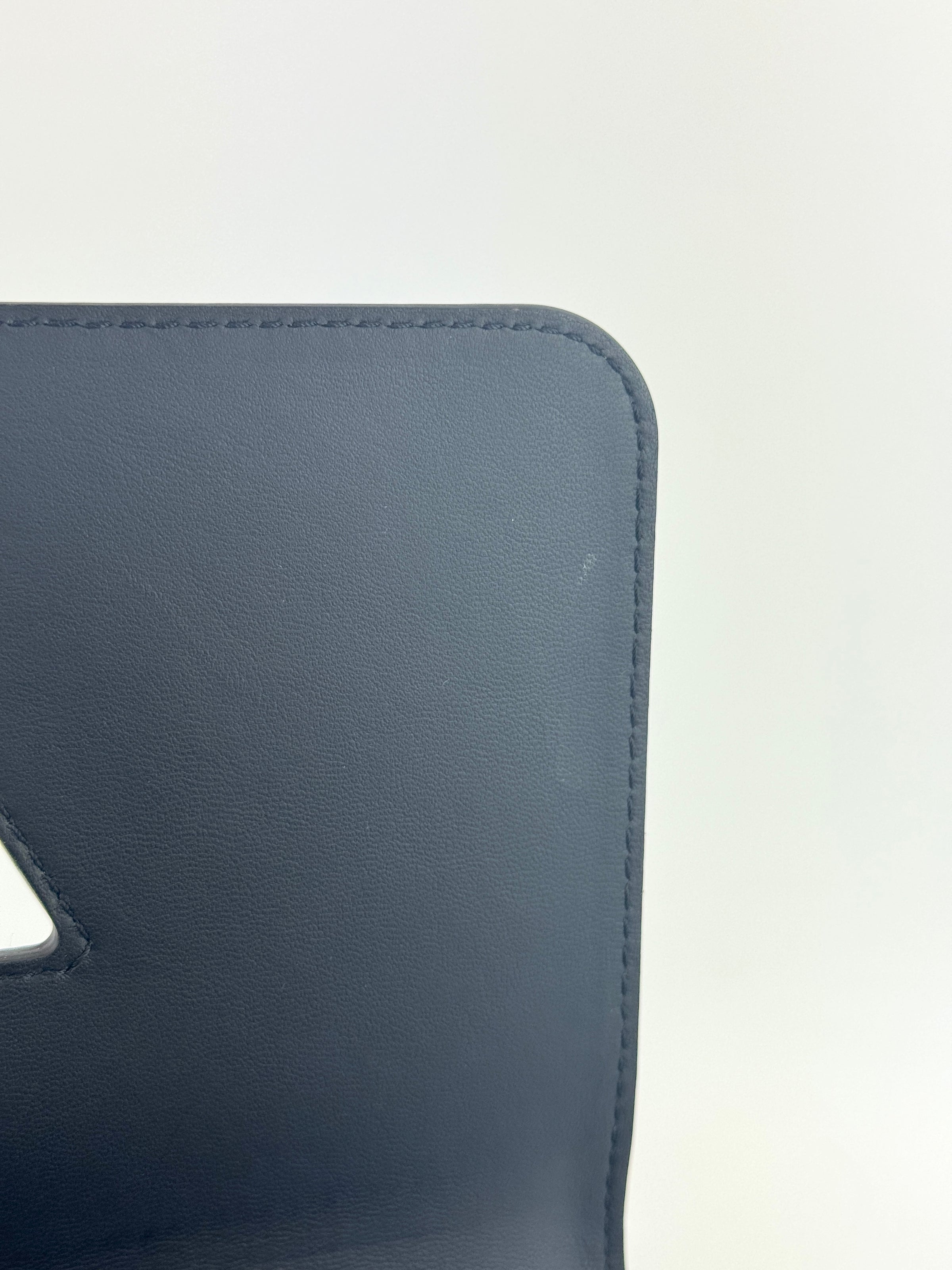 M21772 Twist MM Noir GHW