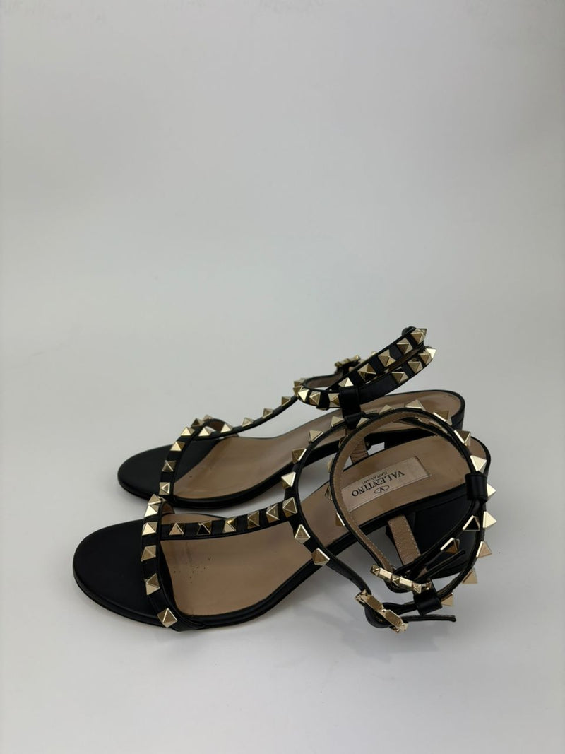 Continuity Rockstud Spike Classic Sandals in Black Nappa&nbsp;