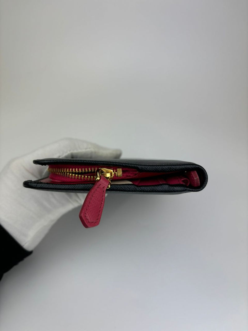 1M1265 Organizer Wallet in Nero and Peonia Saffiano Multicolor