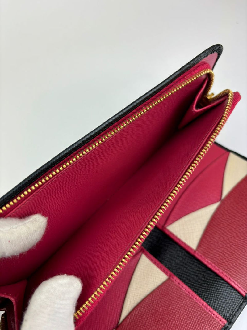 1M1265 Organizer Wallet in Nero and Peonia Saffiano Multicolor