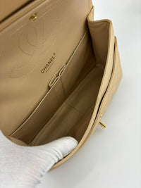 Classic Jumbo Double Flap in Beige Caviar GHW