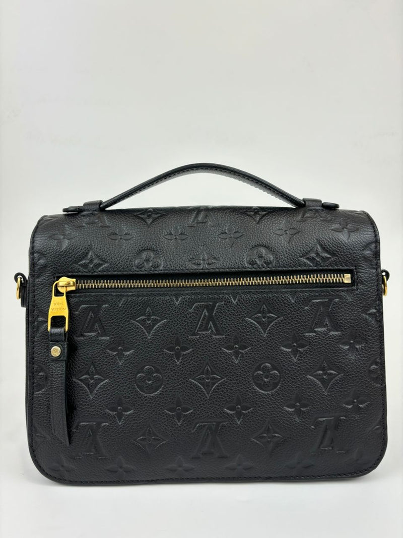 Pochette Metis in Noir Monogram Empreinte Leather