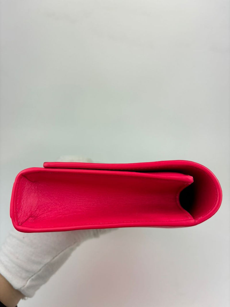 326079 Cassandre Clutch in Fuchsia&nbsp;