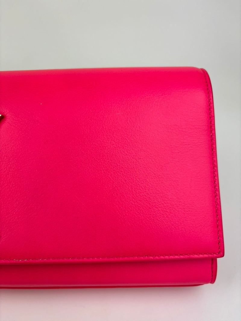 326079 Cassandre Clutch in Fuchsia&nbsp;