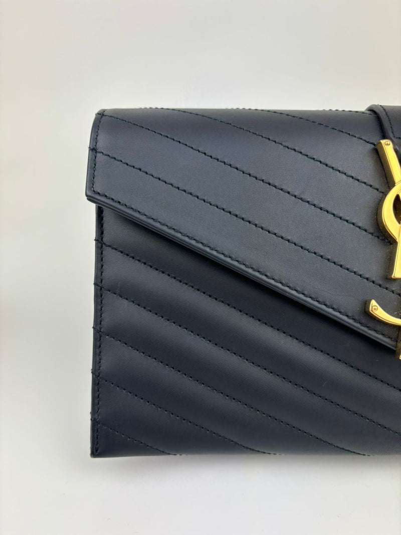 Envelope Clutch in Navy Blue Chevron&nbsp;