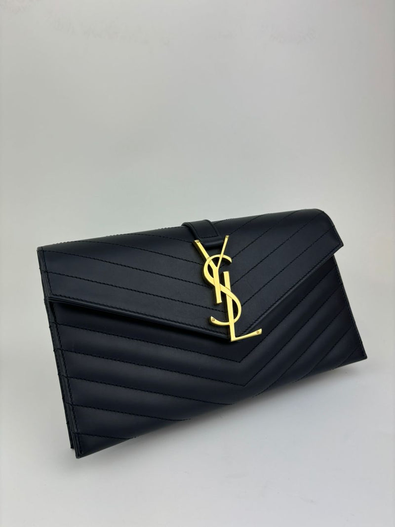 Envelope Clutch in Navy Blue Chevron&nbsp;