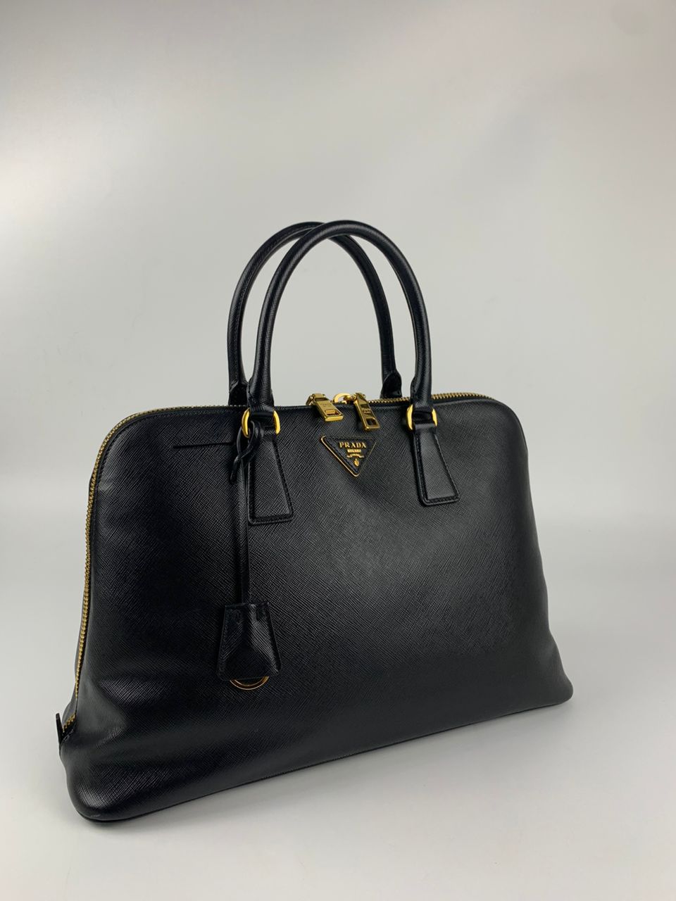 Prada saffiano vernice bag online