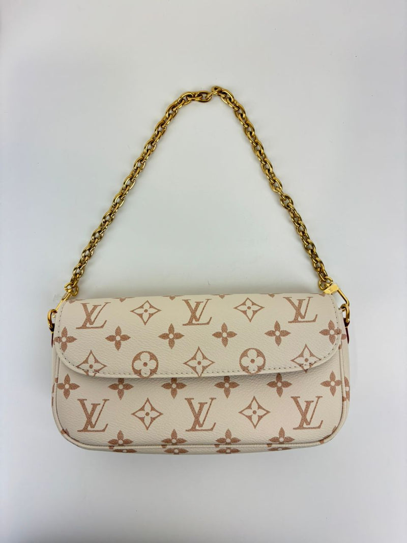 Ivy Wallet On Chain Other Monogram Canvas (RFID)