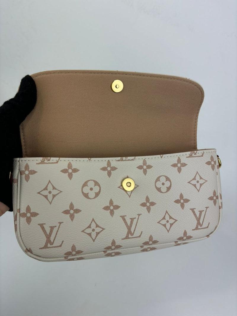 Ivy Wallet On Chain Other Monogram Canvas (RFID)