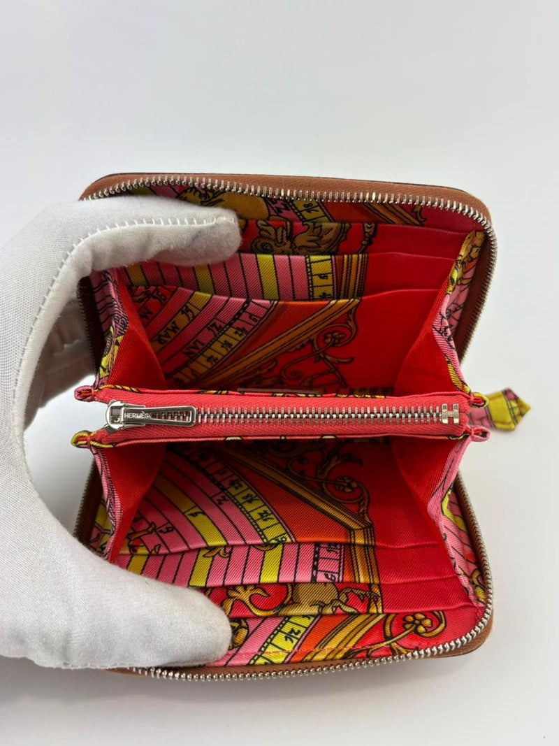 Silk'In Compact Gold Epsom Wallet