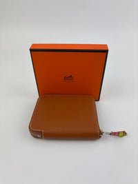 Silk'In Compact Gold Epsom Wallet