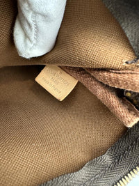 Multi Pochette Accessoires Khaki Monogram Canvas