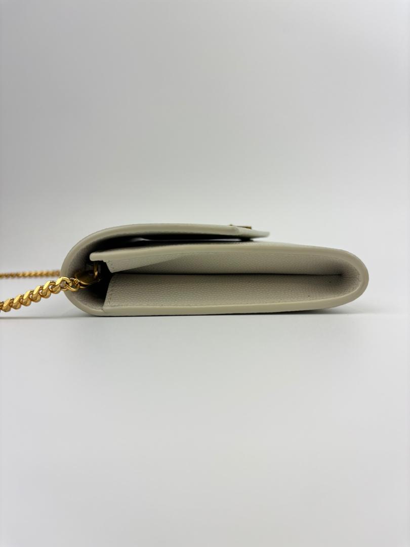 Uptown Chain Wallet in Blanc Vintage Grain De Poudre Embossed Leather