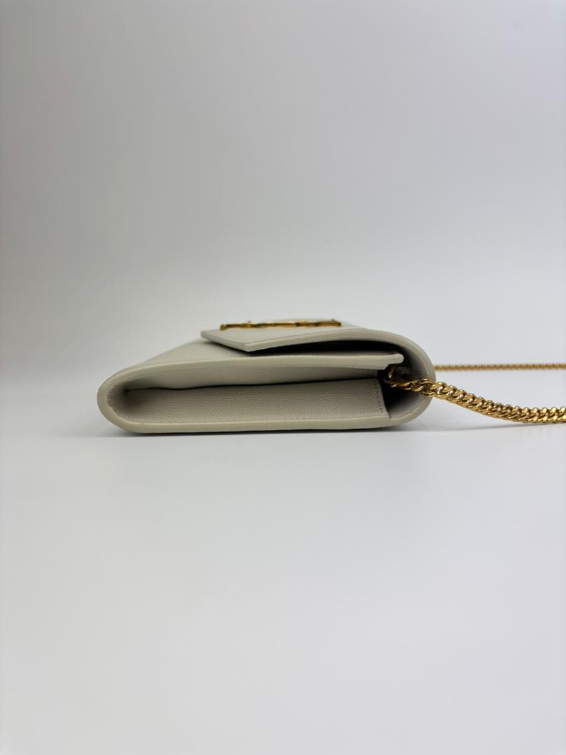 Uptown Chain Wallet in Blanc Vintage Grain De Poudre Embossed Leather