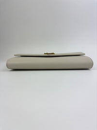 Uptown Chain Wallet in Blanc Vintage Grain De Poudre Embossed Leather