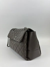 Lady Pearly Flap Bag in Grey Aged Quilted Calfskin SHW