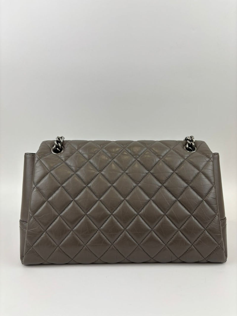 Lady Pearly Flap Bag in Grey Aged Quilted Calfskin SHW