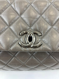 Lady Pearly Flap Bag in Grey Aged Quilted Calfskin SHW